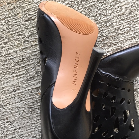 Shoes - Picture 4 of 4